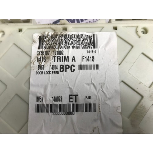 Блок предохранителей Ford Focus 3 2011-2017 BV6N14A073ET